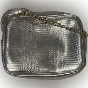 VICTORIAS SECRET Shimmering Leather Silver Crossbody Baby With Gold Chain Link